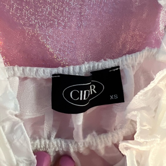 solid ruffle hem v-neck cami top - Picture 3 of 6